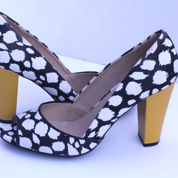 Apt. 9 Blurry Polka Dot Peep Toe Yellow Heels - Picture 1 of 8